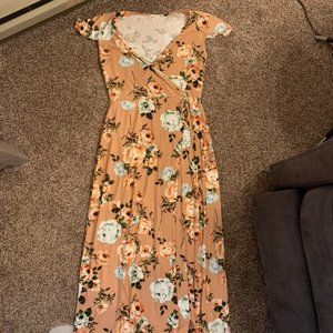 Floral V-Neck Dres Size M